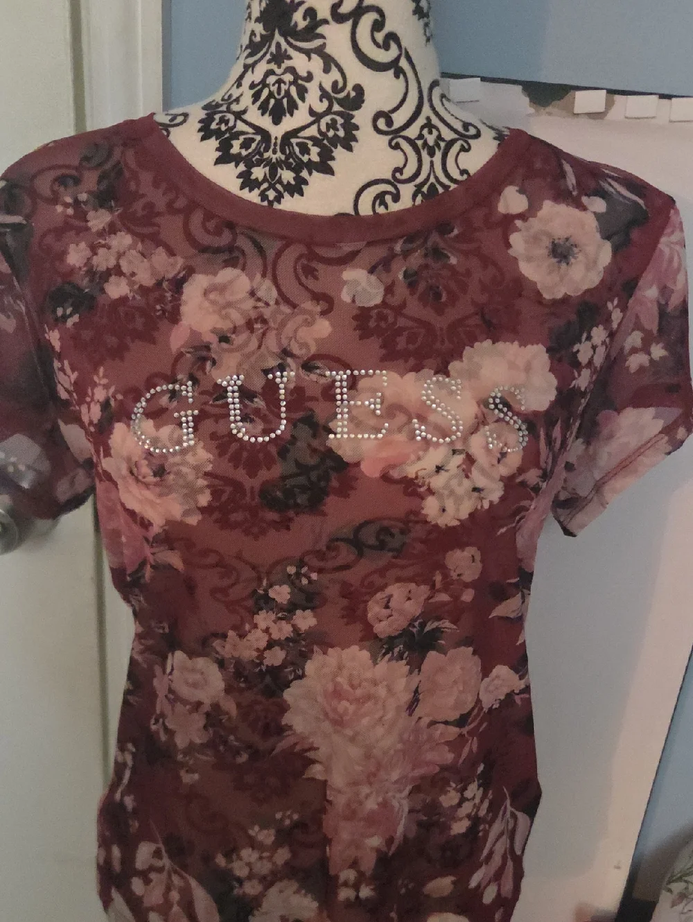 Guess Floral Short-Sleeve Top in Rose - Picture 3 of 5